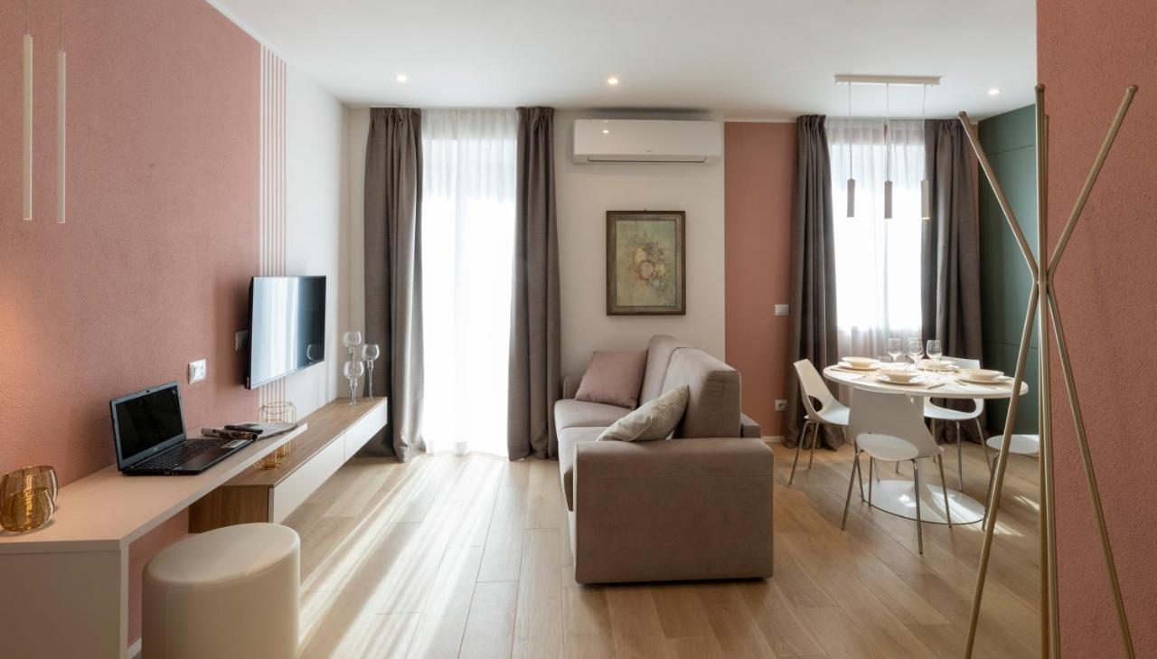 Residence Casa Coppa Appartamento Flox Оменья Екстер'єр фото